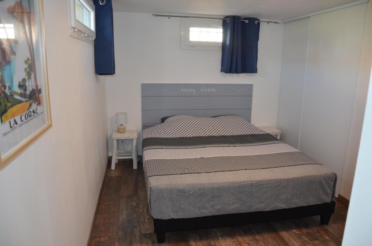 Appartement Vue Sainte Victoire, proche Aix-en-Provence à Pourrieres Extérieur photo